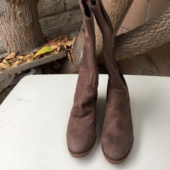 EMU Australia Tall Leather Wedge Boot - Picture 7 of 14